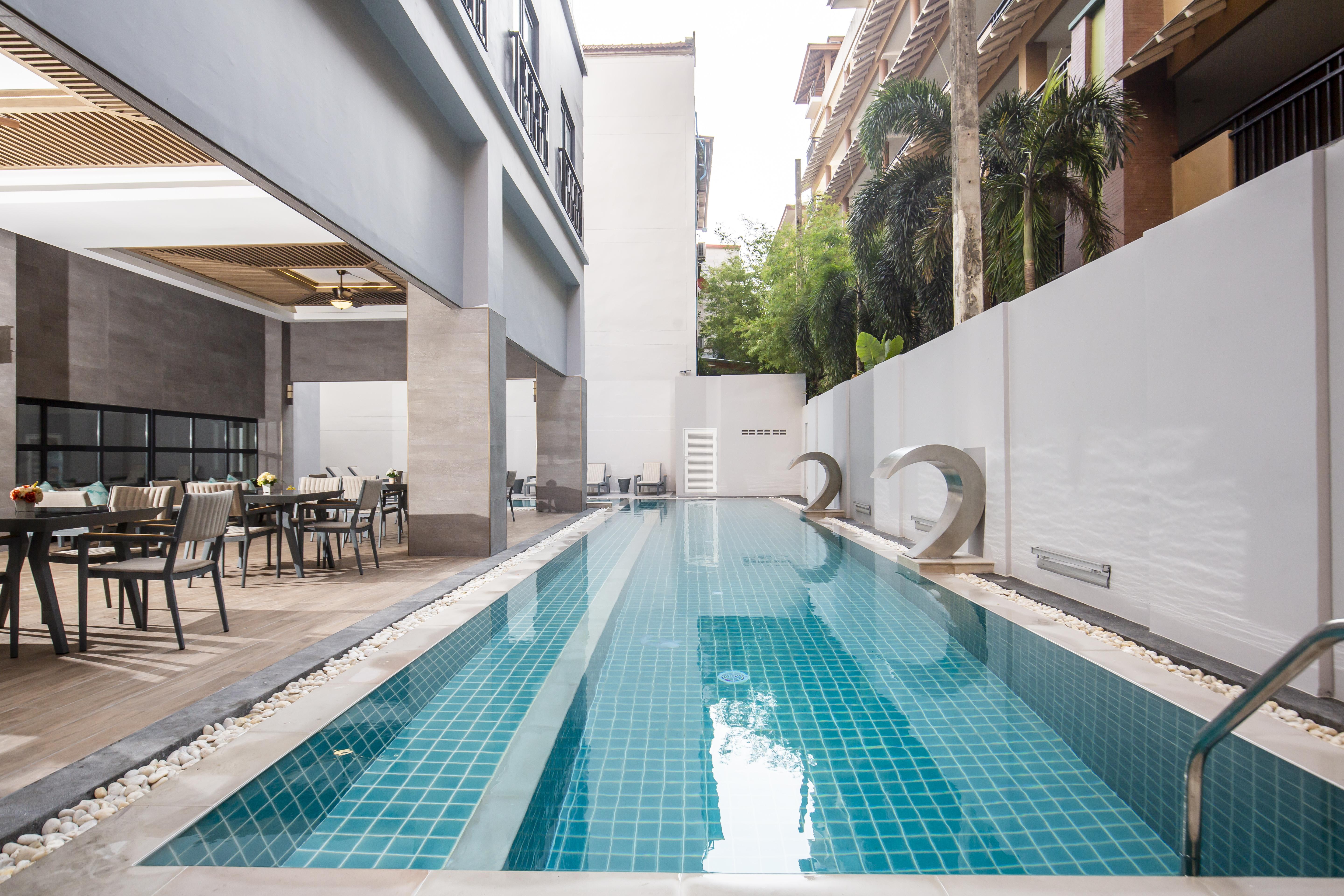 Woovo Phuket Patong - Sha Extra Plus Hotel Exterior photo